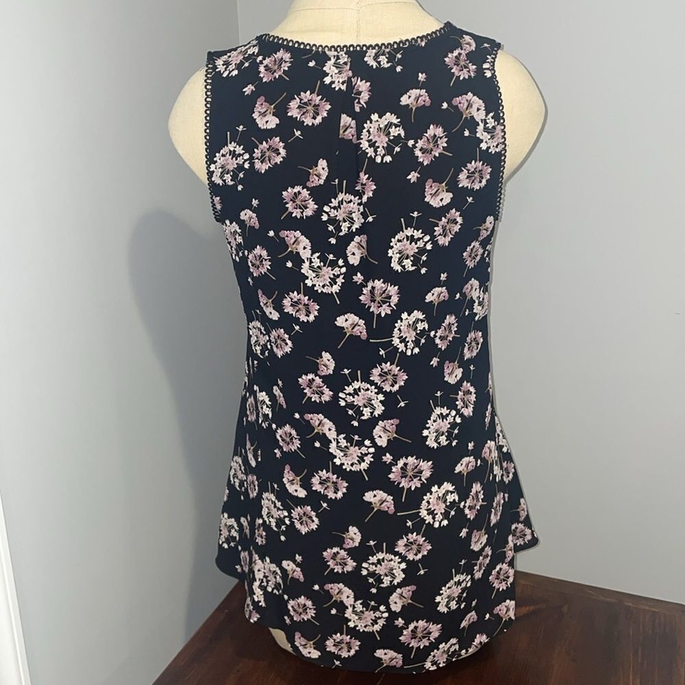 White House Black Market Sleeveless Tunic Size XS - Picture 4 of 12